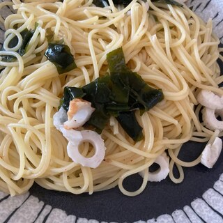 ワカメとちくわのパスタ